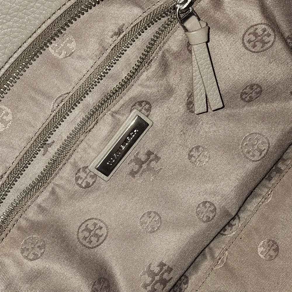Tory Burch Thea Convertible Tote Bag in French Gray Pebbled Leather